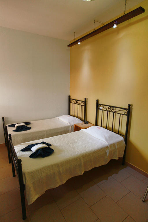 Aparthotel Oikeion Ermupoli Pokoj fotografie